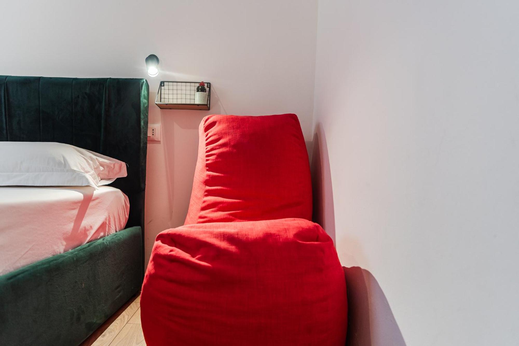 Noir Apartment By Kondo Stays Tirana Kültér fotó