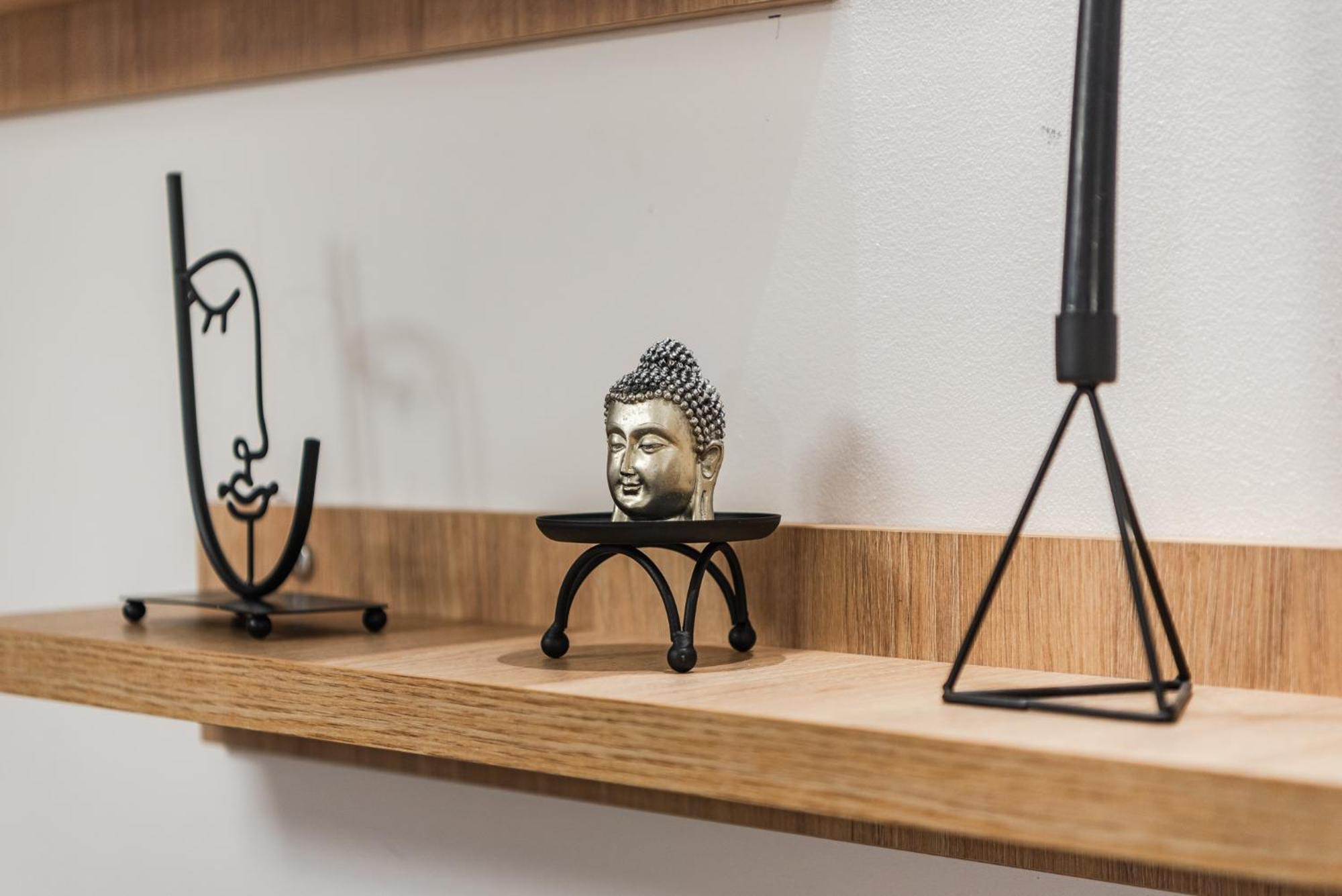 Noir Apartment By Kondo Stays Tirana Kültér fotó