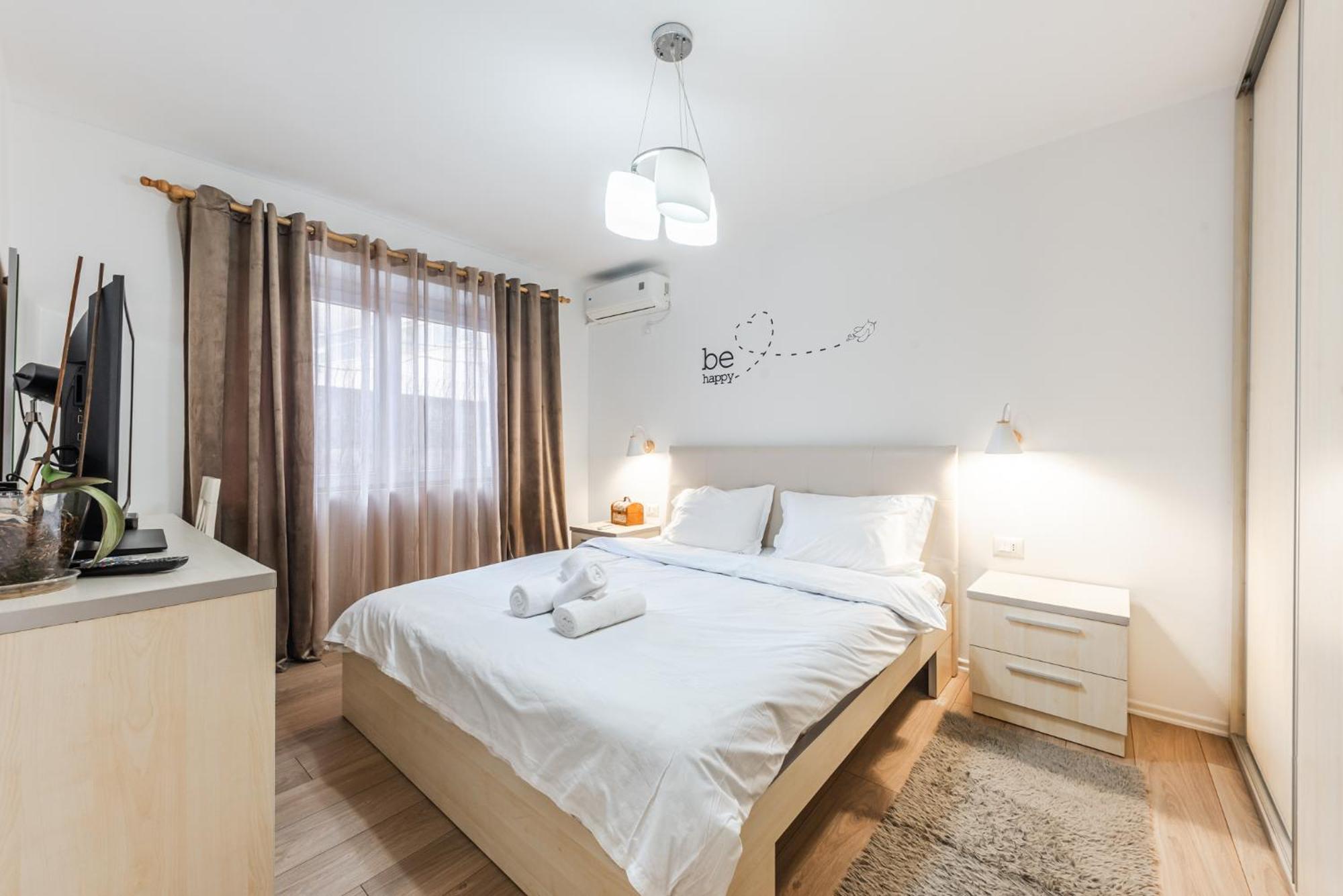 Noir Apartment By Kondo Stays Tirana Kültér fotó