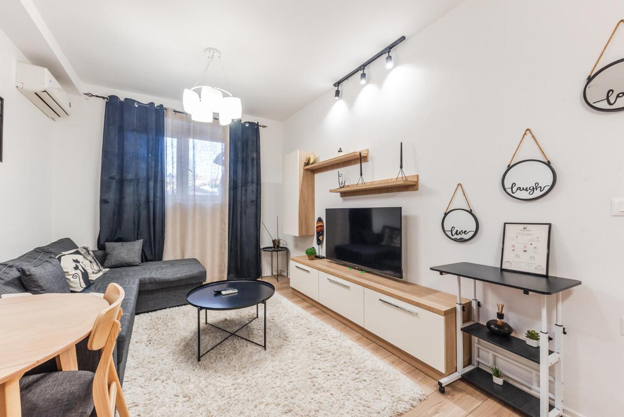 Noir Apartment By Kondo Stays Tirana Kültér fotó